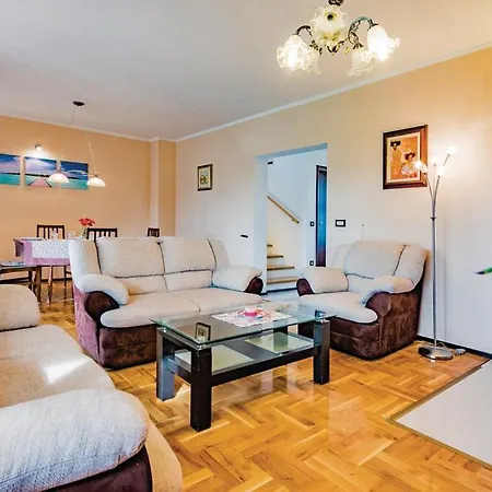 House Dolly * Porec